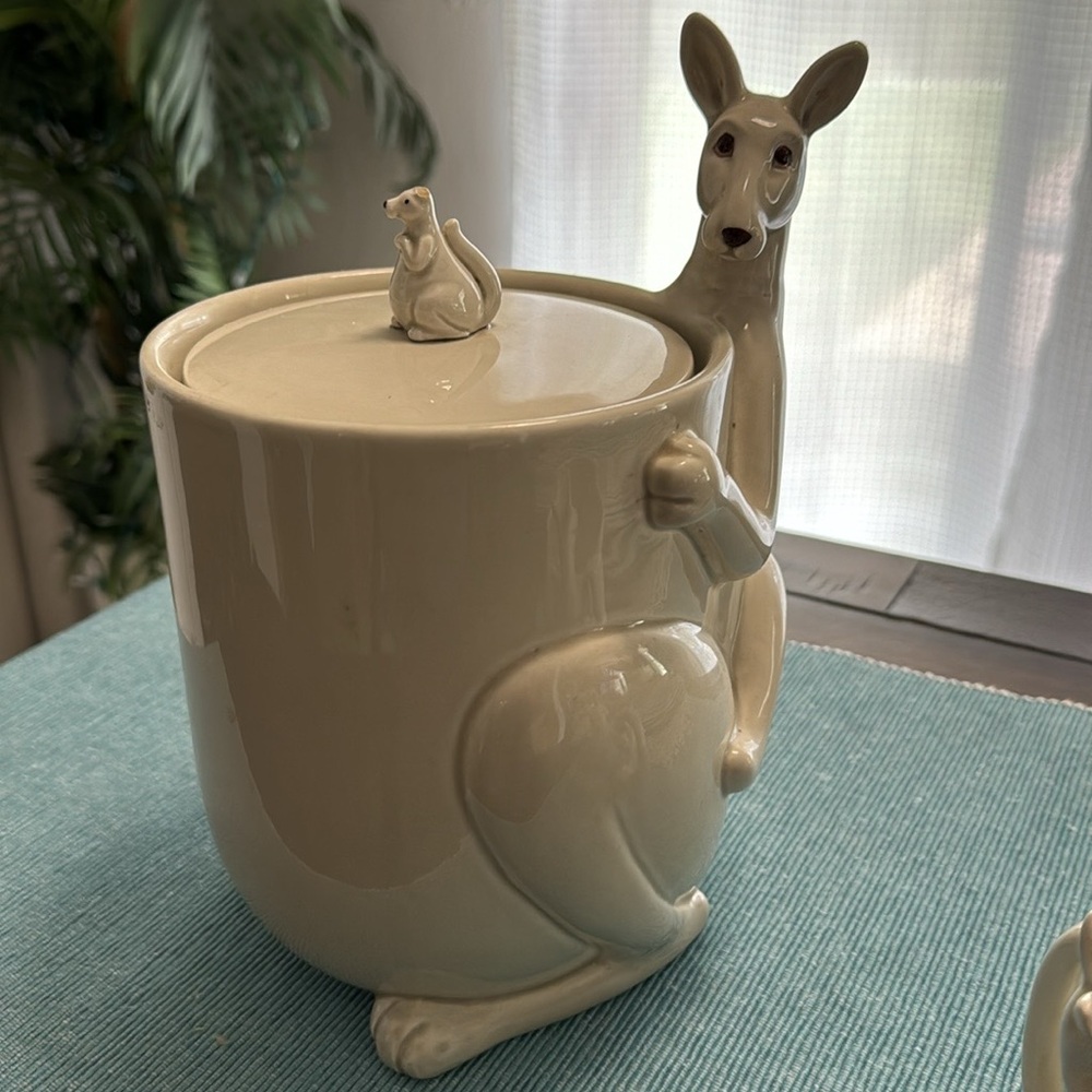 Fitz And Floyd Ceramic Kangaroo Cookie Jar With Lid Vintage Canister Kitchen - Picture 5 of 11